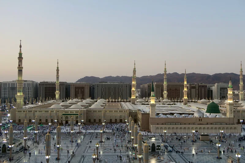 المسجد النبوي وساحته من الأعلى